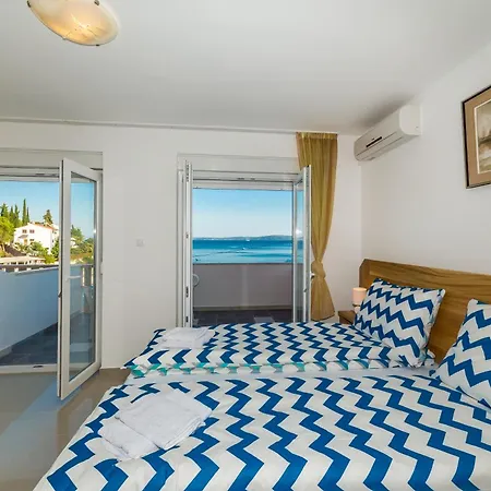 Holiday home Sirena In Okrug Gornji Trogir