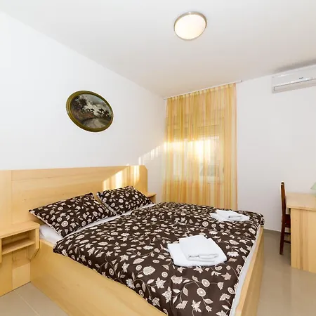 Holiday home Sirena In Okrug Gornji Trogir